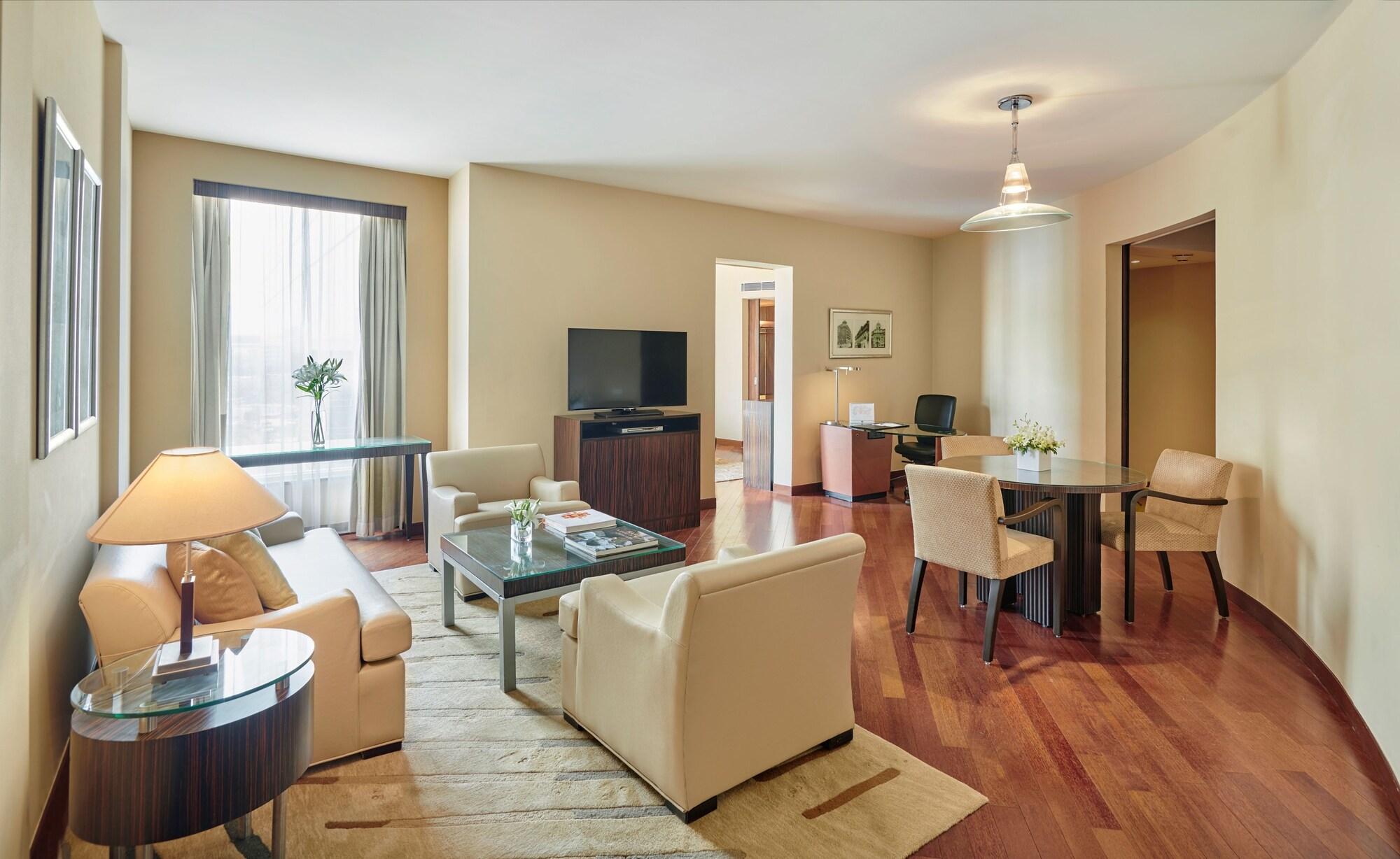 하얏트 리젠시 뭄바이 호텔 외부 사진 A suite at the hotel