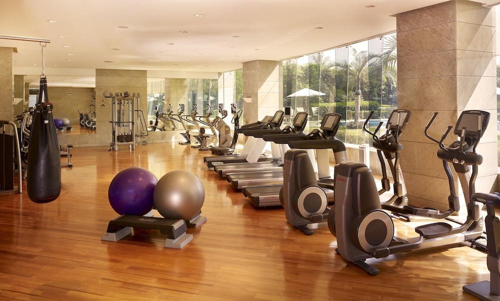하얏트 리젠시 뭄바이 호텔 외부 사진 The gym at the Four Seasons Hotel, Mumbai