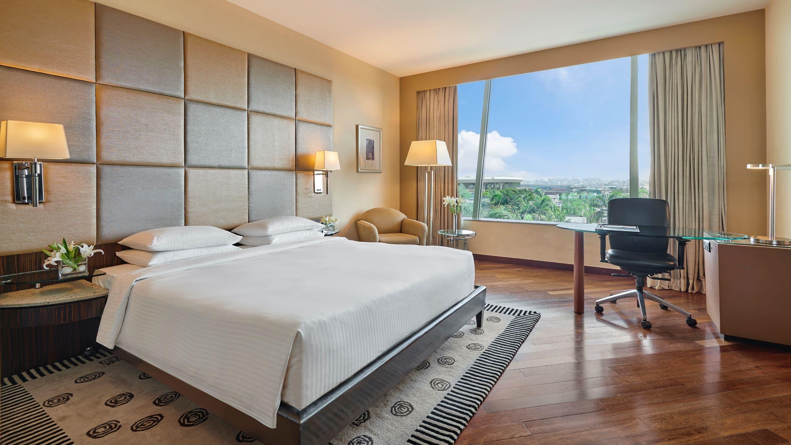 하얏트 리젠시 뭄바이 호텔 외부 사진 A guest room at the hotel