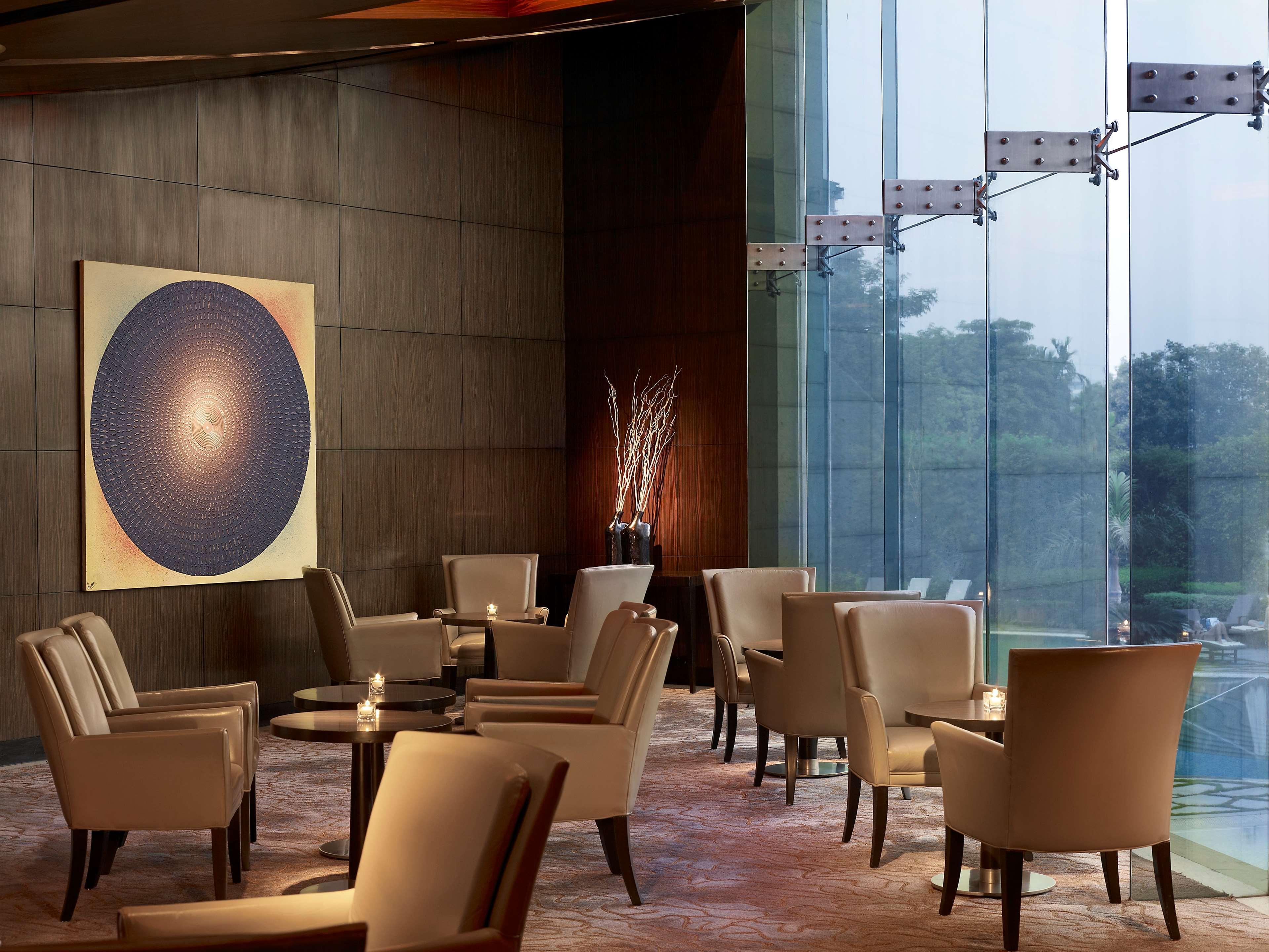 하얏트 리젠시 뭄바이 호텔 외부 사진 The Club Lounge at the Westin Mumbai