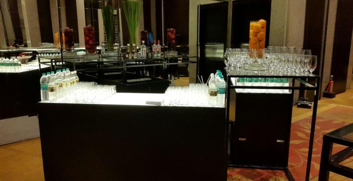 하얏트 리젠시 뭄바이 호텔 외부 사진 A bar at a hotel